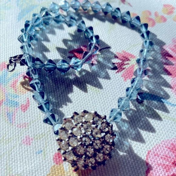 Blue Vintage-Looking Appeal Necklace  - Picture 2 of 2